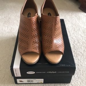 Dr. Scholl’s peep toe wedges